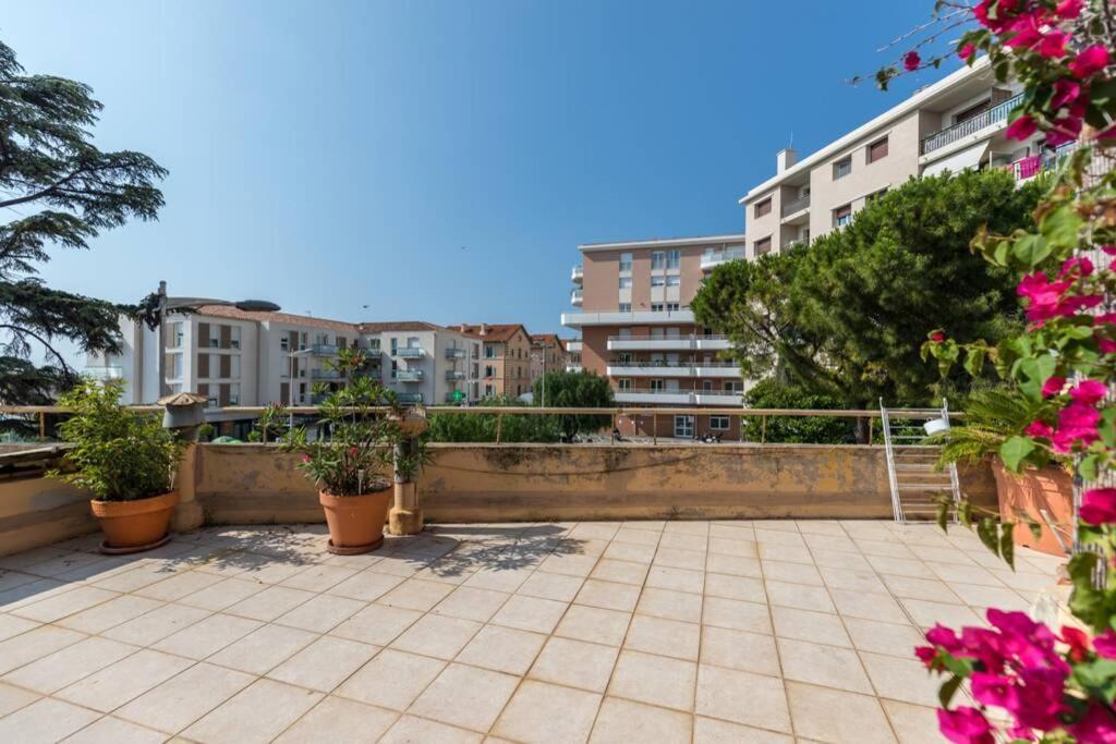 Appartement Grande Terrasse A Cote Monaco & Plage Saint-Antoine  Eksteriør billede